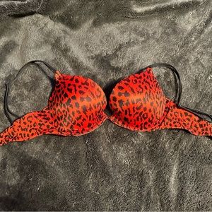 Victoria’s Secret 32D Very Sexy Push Up